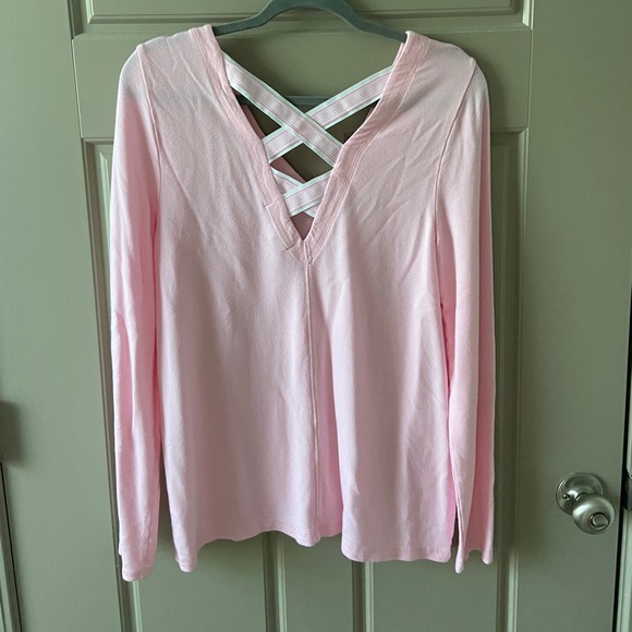 Lilly Pulitzer comfy top - Picture 2 of 3